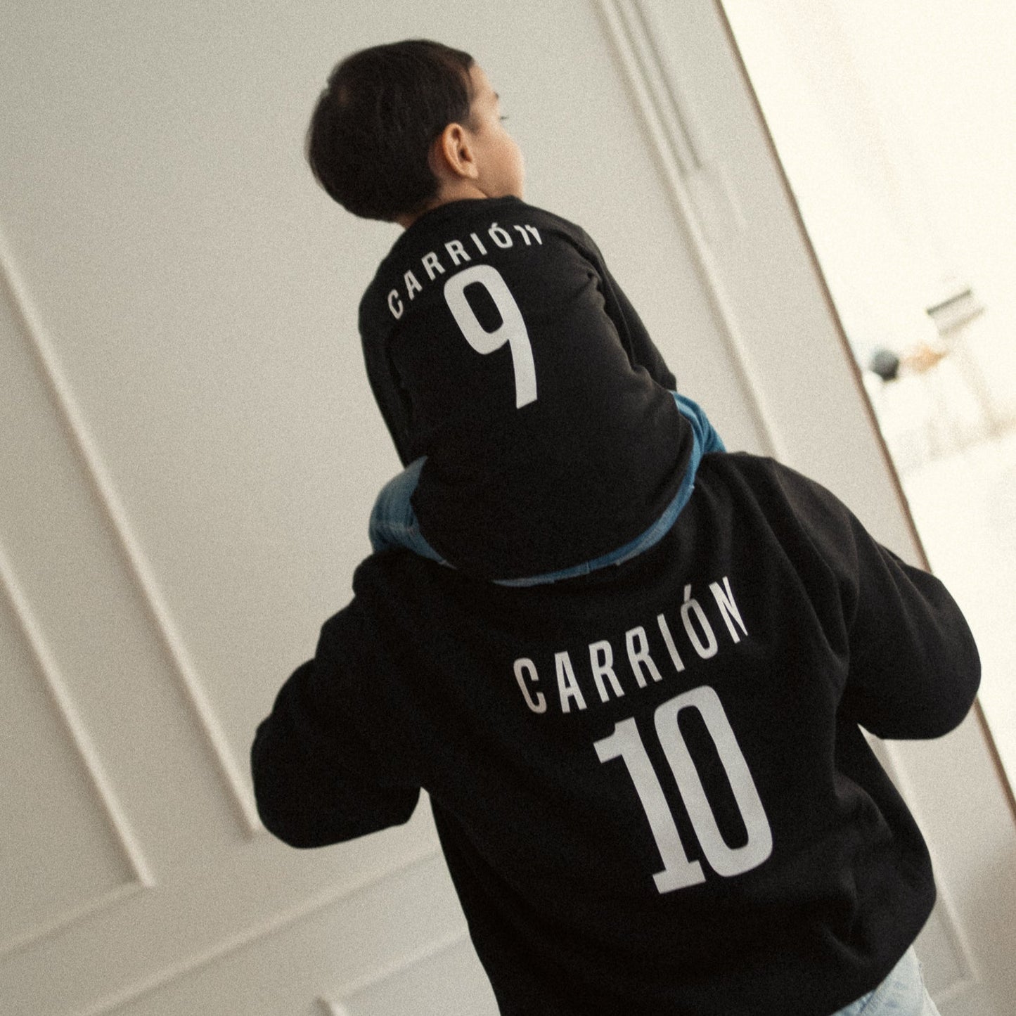 Polera tengo un Papá FUTBOLERO (apellido y # personalizado)