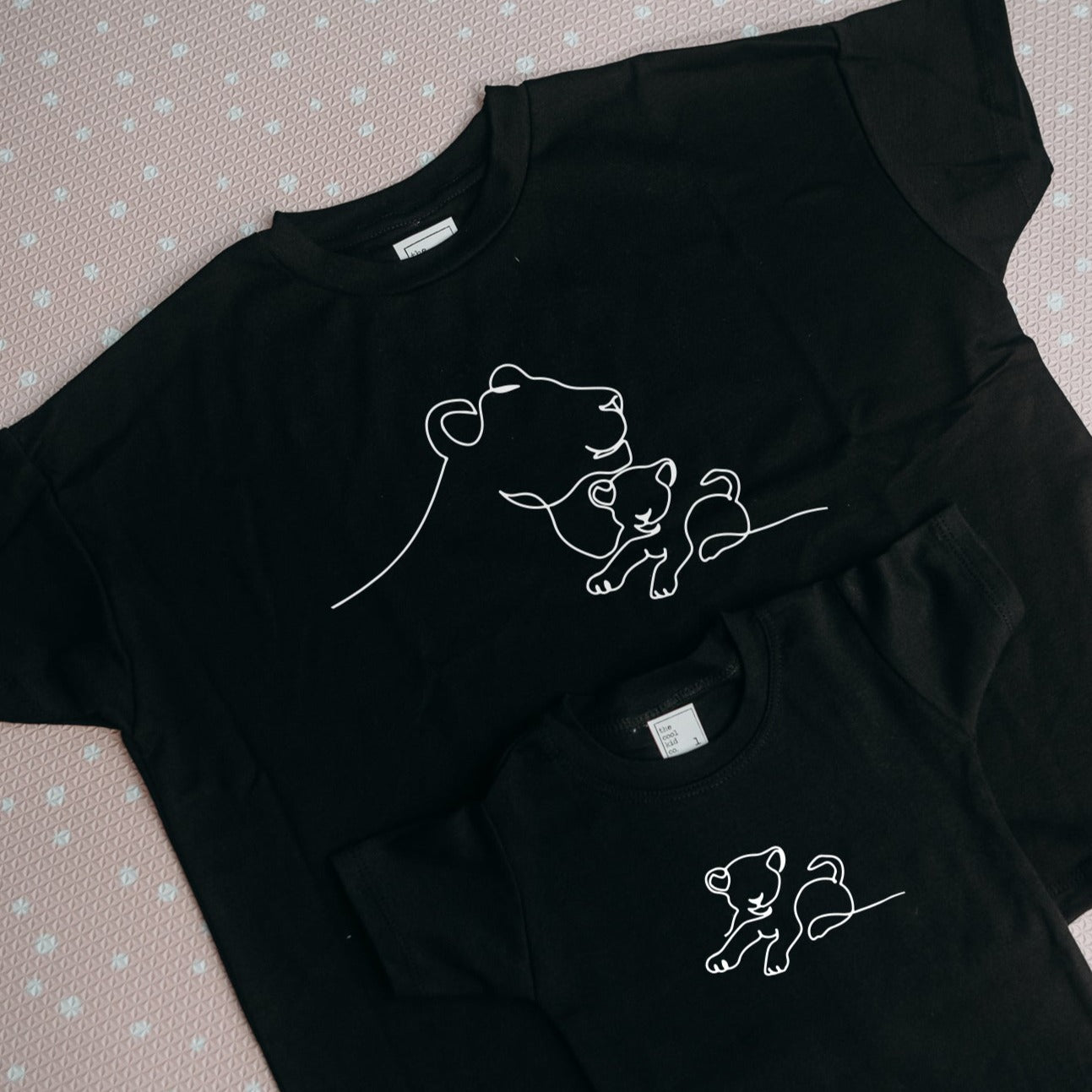 Polo de mujer Mamá leona (1)