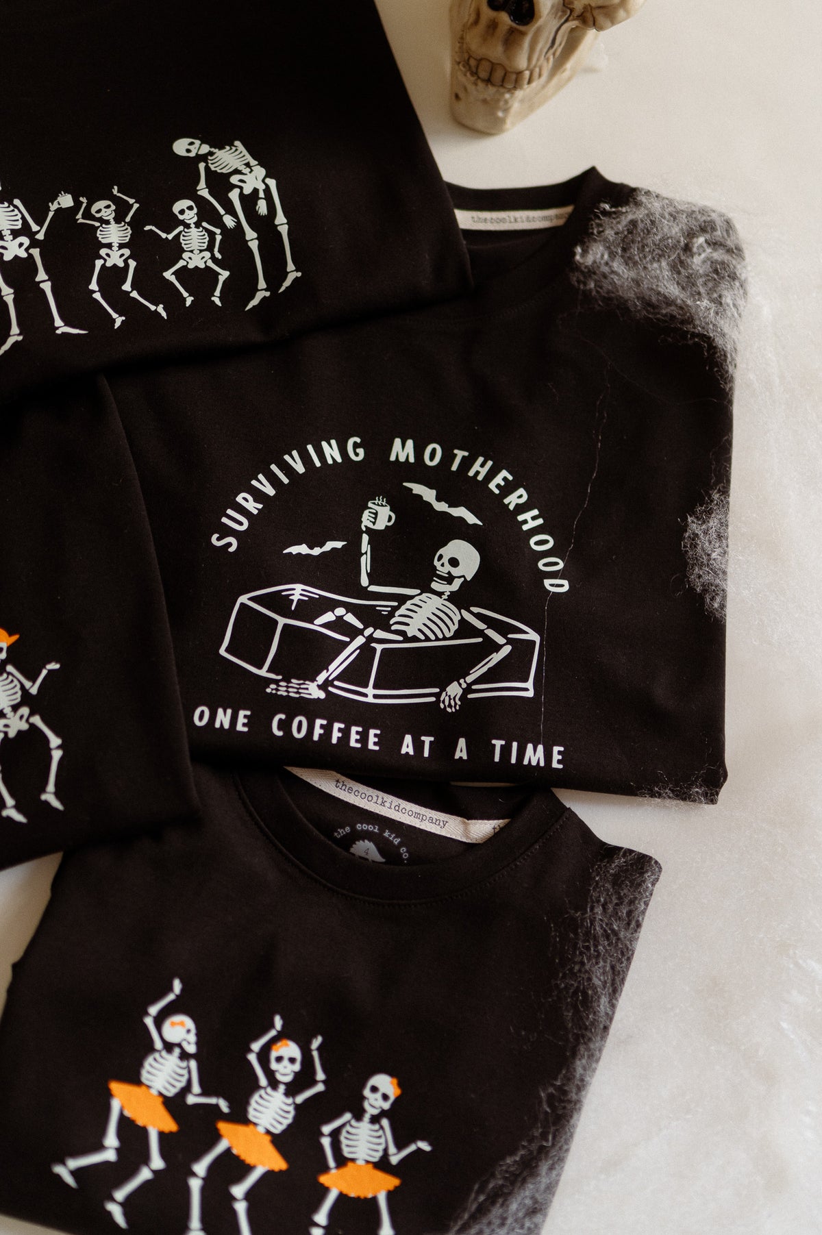 Polo Adulto Surviving Motherhood/Fatherhood -COOLween-