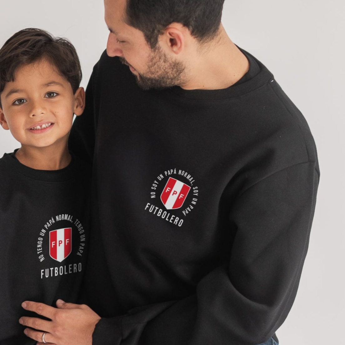 Polera de Hombre Papá FUTBOLERO (apellido y # personalizado)